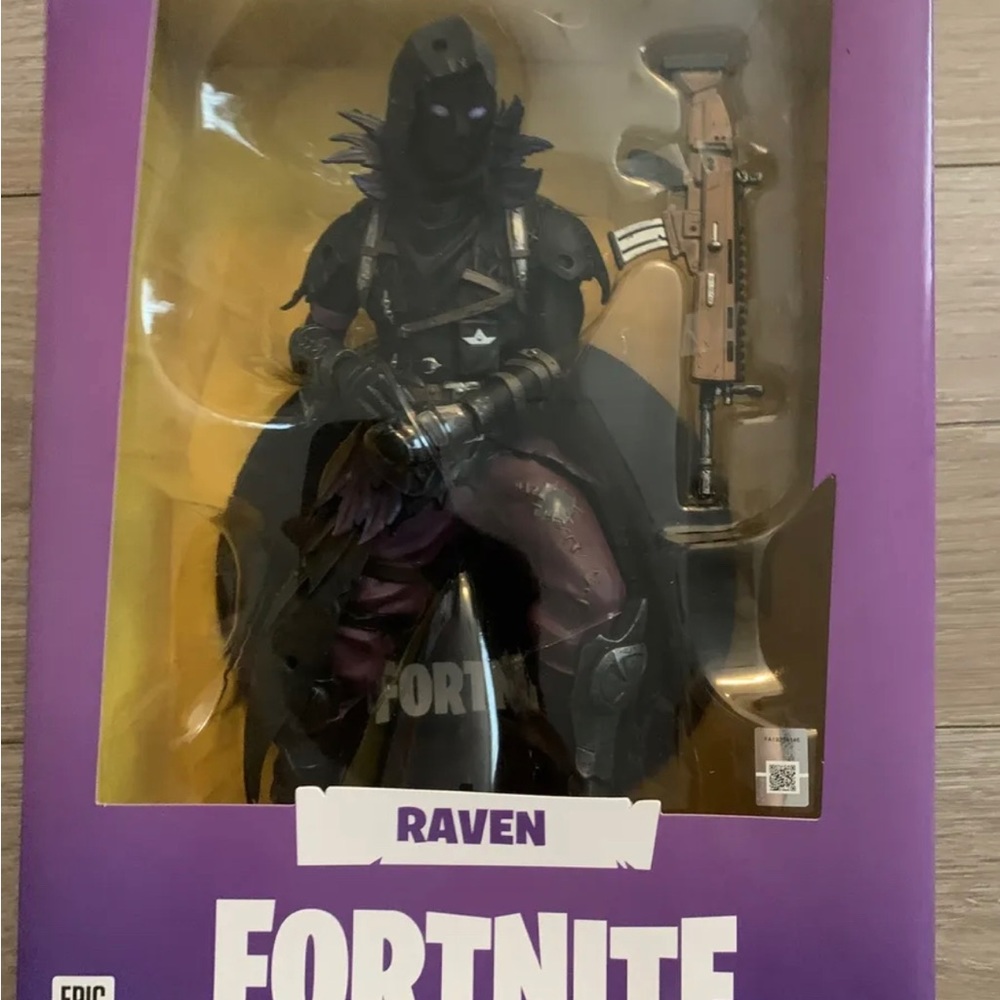 Fortnite Premium Raven Deluxe Action Figure 11"